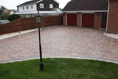 Rustington driveway Autumn Gold Granite edging 059.jpg